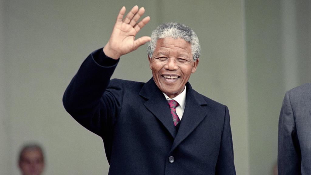 Nelson Mandela biography, awarded Nobel Prize for Peace